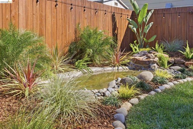 1712 Schiller St, Alameda, CA 94501