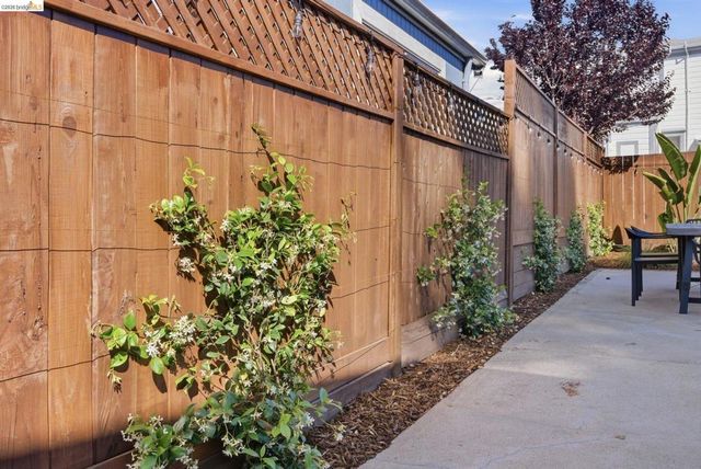 1712 Schiller St, Alameda, CA 94501