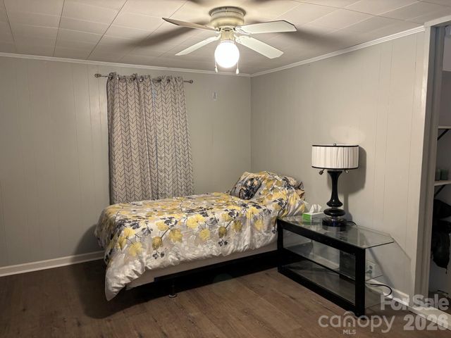 262 Blackberry Lane, Bakersville, NC 28705