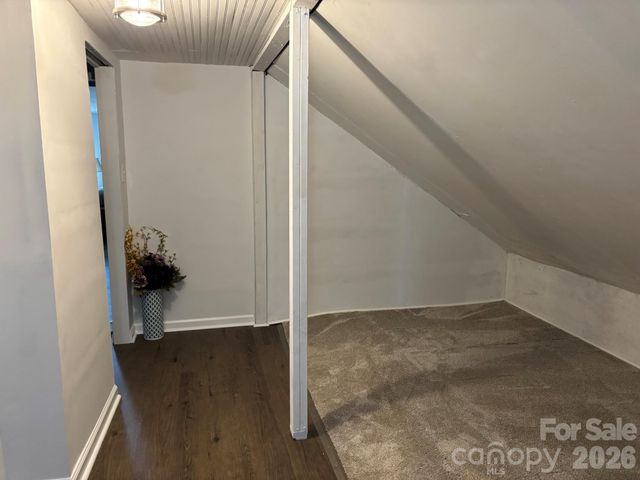 262 Blackberry Lane, Bakersville, NC 28705