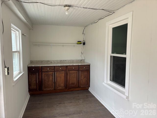 262 Blackberry Lane, Bakersville, NC 28705