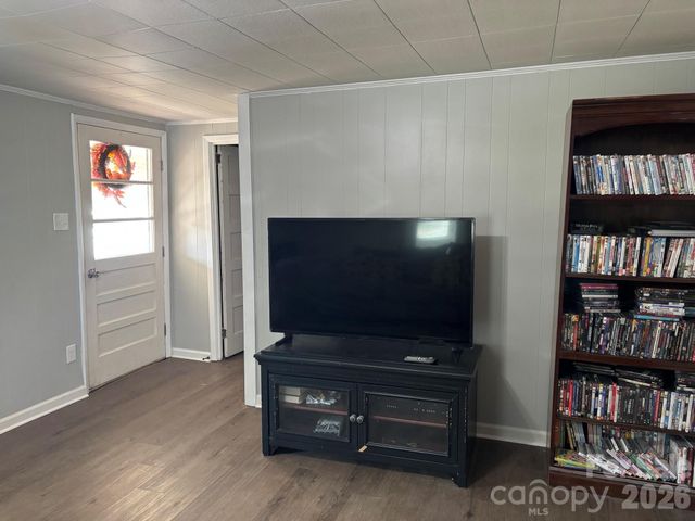 262 Blackberry Lane, Bakersville, NC 28705