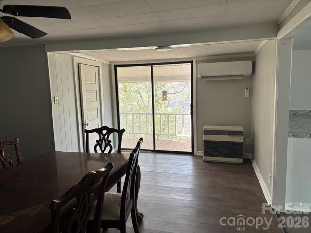 262 Blackberry Lane, Bakersville, NC 28705