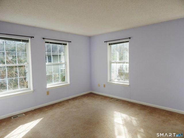 629 Danbury Road 40, Ridgefield, CT 06877