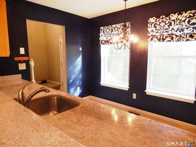 629 Danbury Road 40, Ridgefield, CT 06877