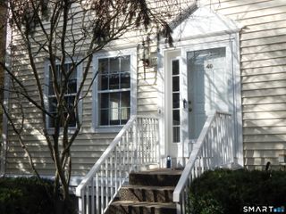 629 Danbury Road 40, Ridgefield, CT 06877