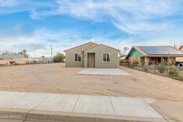 215 N BROWN Avenue, Casa Grande, AZ 85122