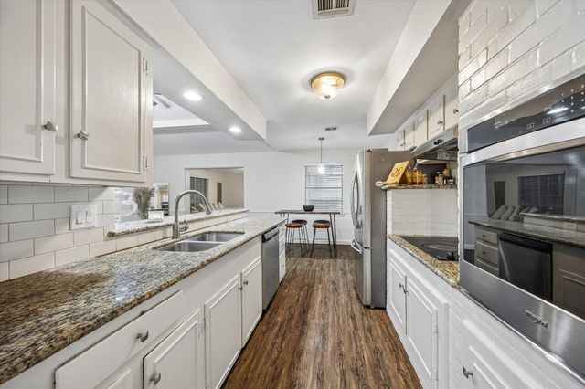 118 E Highland Terrace, League City, TX 77573