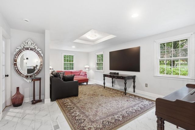 17 Maple Street, Douglas, MA 01516