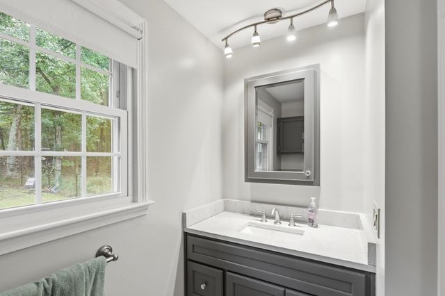 17 Maple Street, Douglas, MA 01516