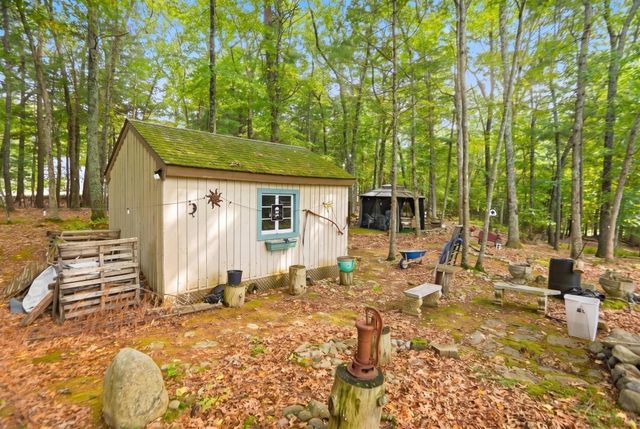 17 Maple Street, Douglas, MA 01516