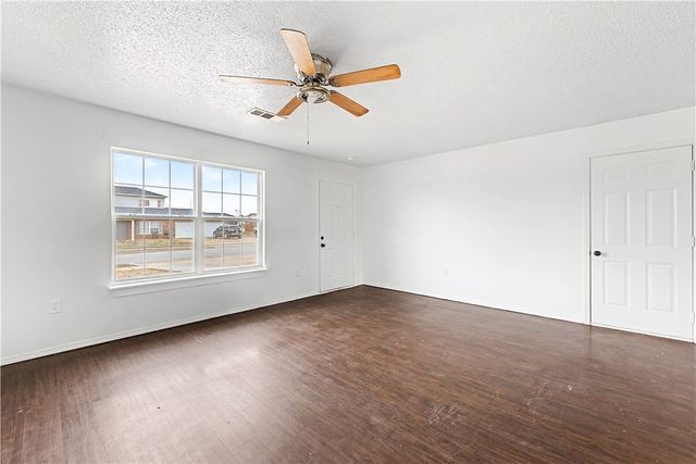 3501 SW Victoria Place, Bentonville, AR 72712