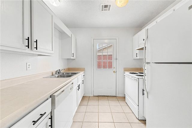 3501 SW Victoria Place, Bentonville, AR 72712