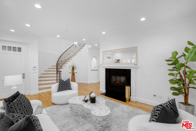 4128 Lincoln Avenue, Culver City, CA 90232