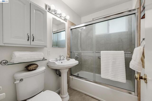 577 Jonathan Way, Union City, CA 94587