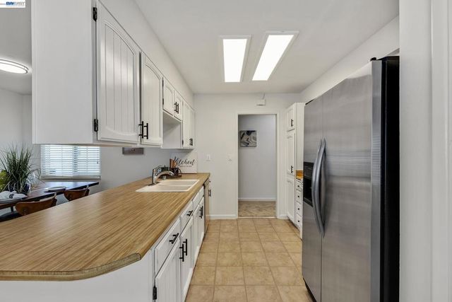 577 Jonathan Way, Union City, CA 94587