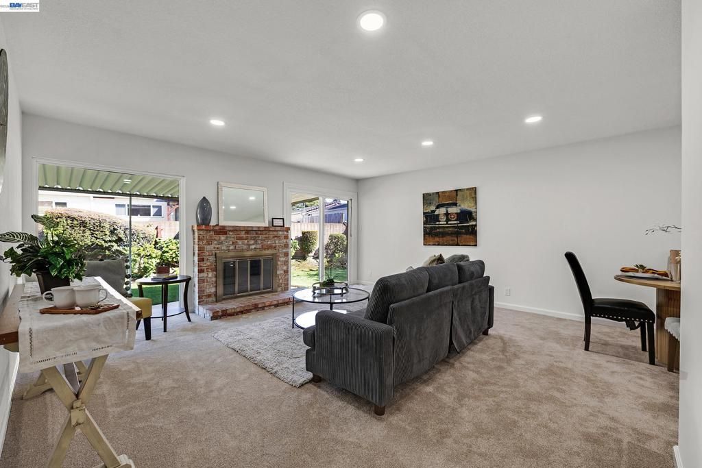 Image 12 of property listing at 577 Jonathan Way, Union City, CA 94587