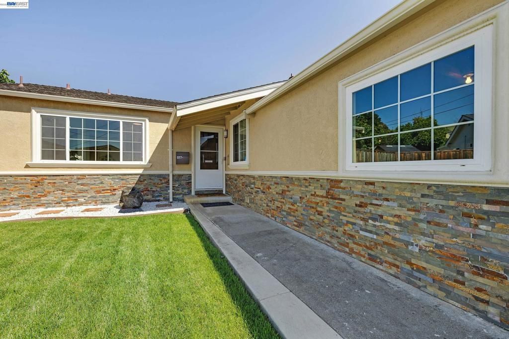 Image 3 of property listing at 577 Jonathan Way, Union City, CA 94587