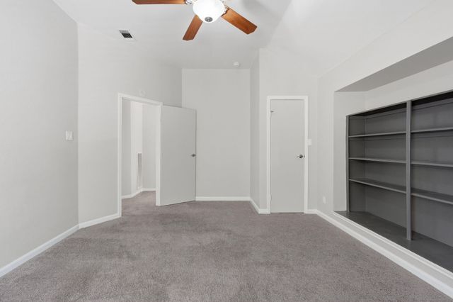 14 Dusky Meadow Place, The Woodlands, TX 77381