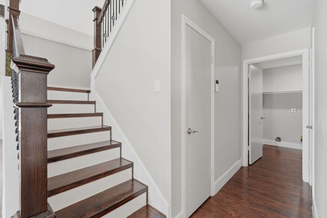 14 Dusky Meadow Place, The Woodlands, TX 77381