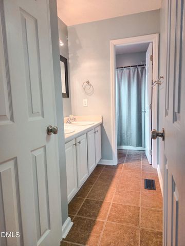 1004 Holly Pointe Drive, Wendell, NC 27591