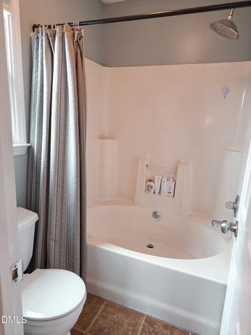 1004 Holly Pointe Drive, Wendell, NC 27591