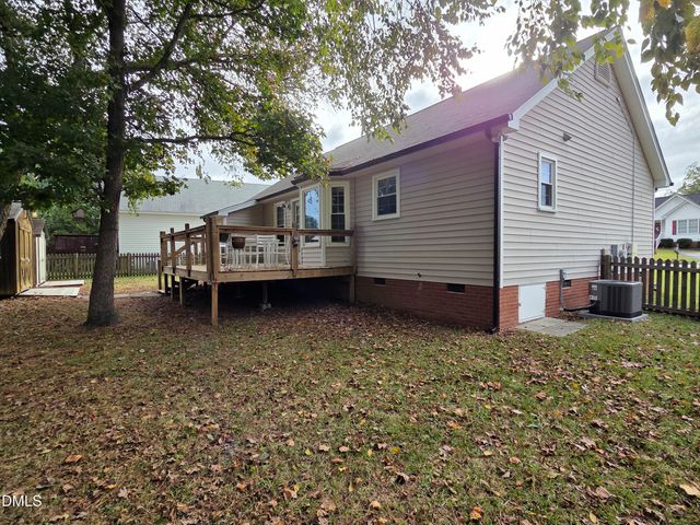 1004 Holly Pointe Drive, Wendell, NC 27591