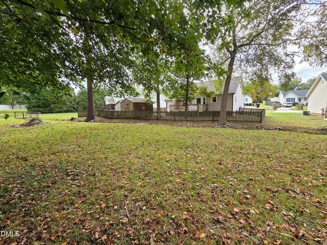 1004 Holly Pointe Drive, Wendell, NC 27591