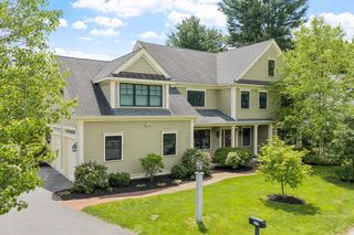 270 Elsinore St, Concord, MA 01742