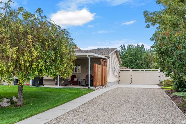 835 E CANYON BREEZE LN, Draper, UT 84020