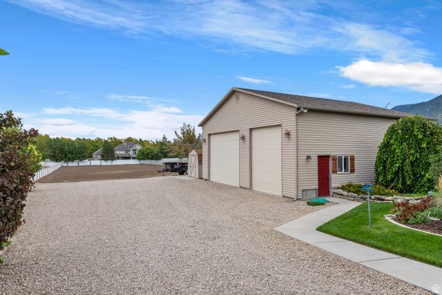 835 E CANYON BREEZE LN, Draper, UT 84020