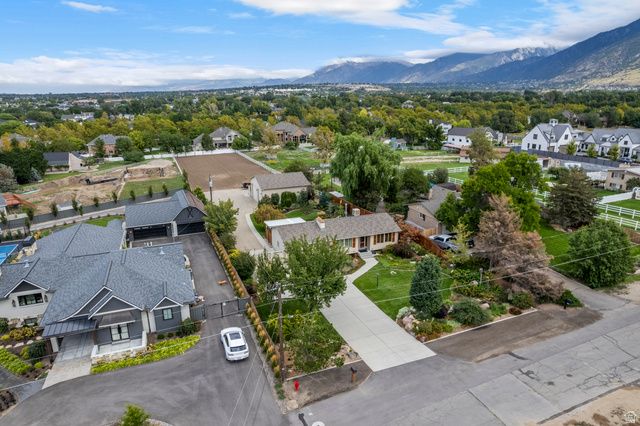 835 E CANYON BREEZE LN, Draper, UT 84020