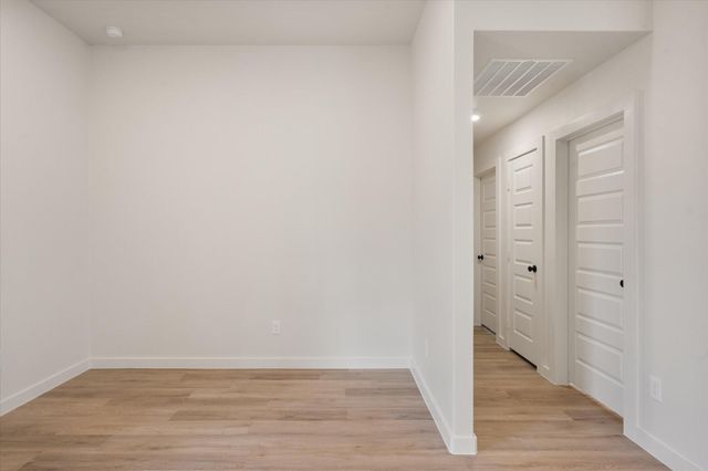 2411 Aberdeen Avenue, Wolfforth, TX 79382