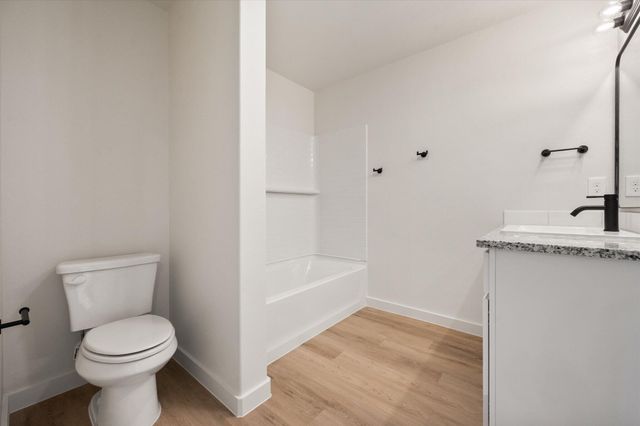 2411 Aberdeen Avenue, Wolfforth, TX 79382