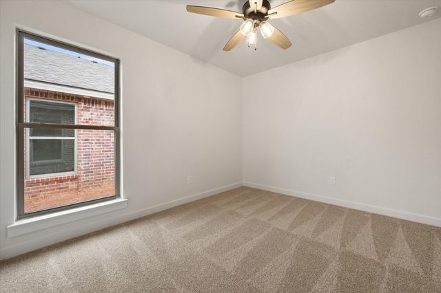 2411 Aberdeen Avenue, Wolfforth, TX 79382