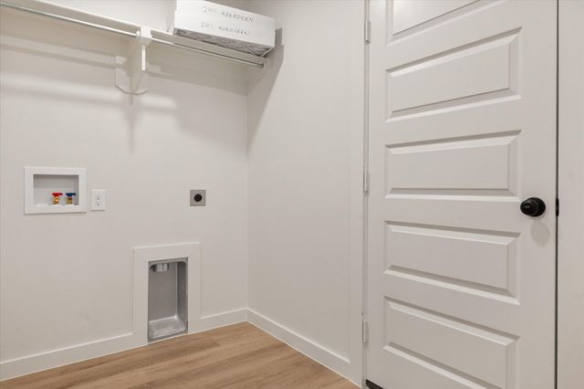 2411 Aberdeen Avenue, Wolfforth, TX 79382