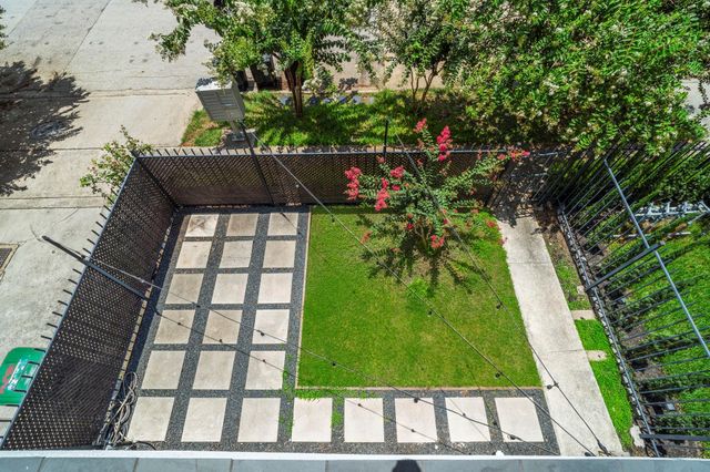 1629 W 23rd Street, Houston, TX 77008