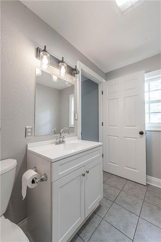 5696 OAKLANE Road, Pineville, LA 71360