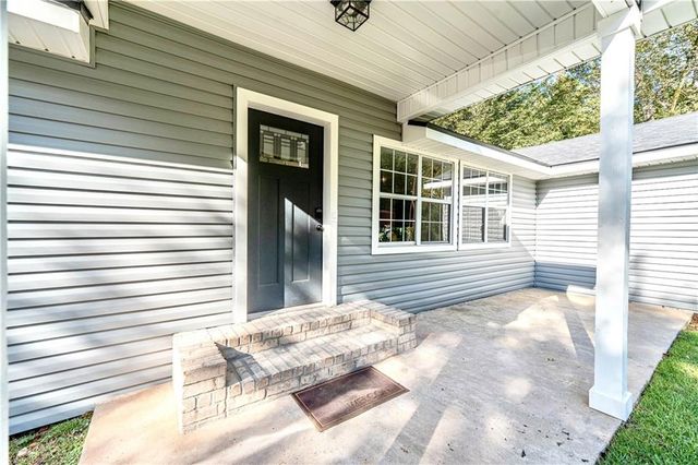 5696 OAKLANE Road, Pineville, LA 71360