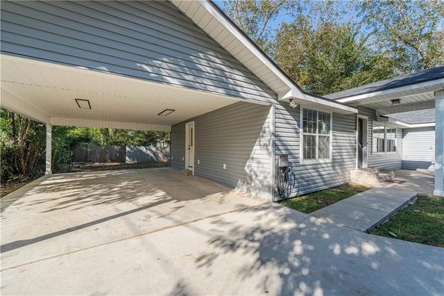 5696 OAKLANE Road, Pineville, LA 71360