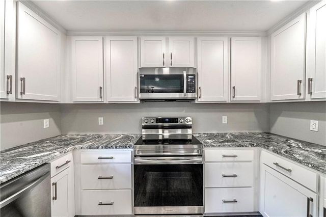 5696 OAKLANE Road, Pineville, LA 71360