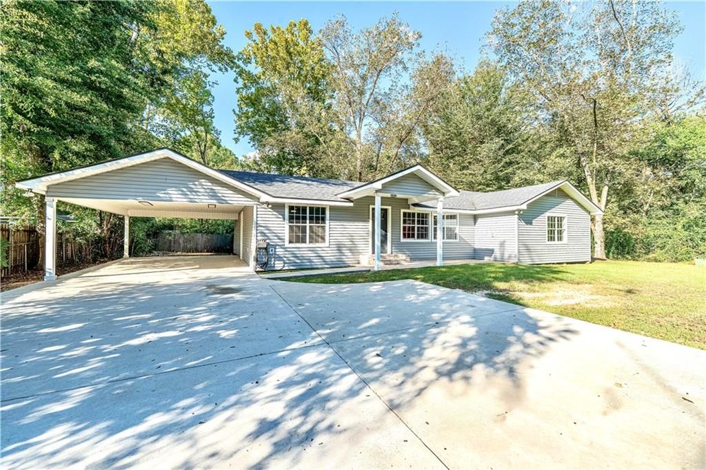 5696 OAKLANE Road, Pineville, LA 71360