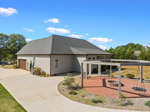 640 Double Bridge Road, Boiling Spirngs, SC 29316