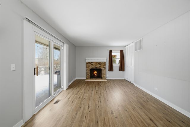 2612 Mitchell Drive, Woodridge, IL 60517