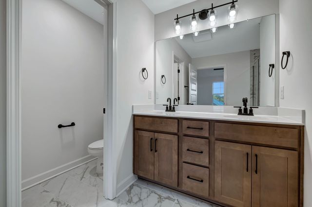 510 Mantes Aly, Hendersonville, TN 37075