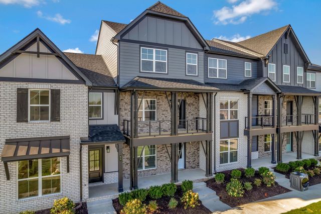 510 Mantes Aly, Hendersonville, TN 37075