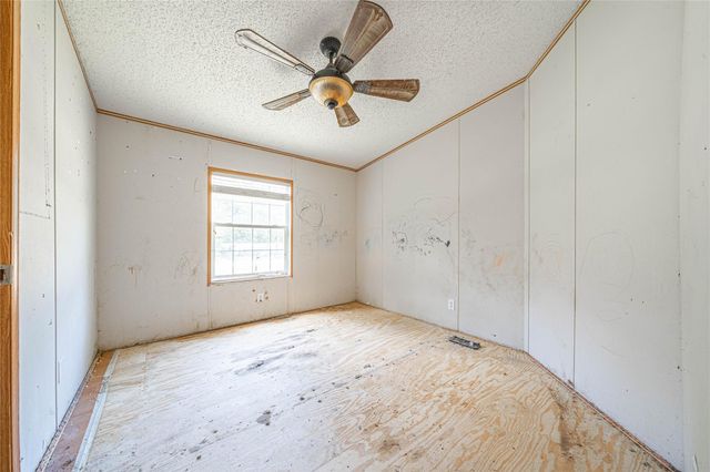 117 Charles Burnes LN, Rosanky, TX 78953