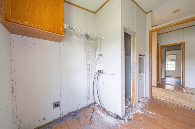 117 Charles Burnes LN, Rosanky, TX 78953