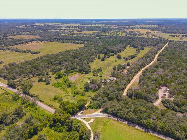 117 Charles Burnes LN, Rosanky, TX 78953