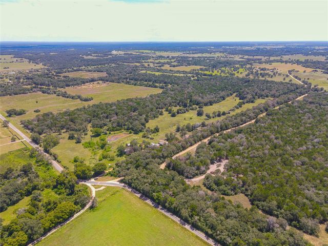 117 Charles Burnes LN, Rosanky, TX 78953